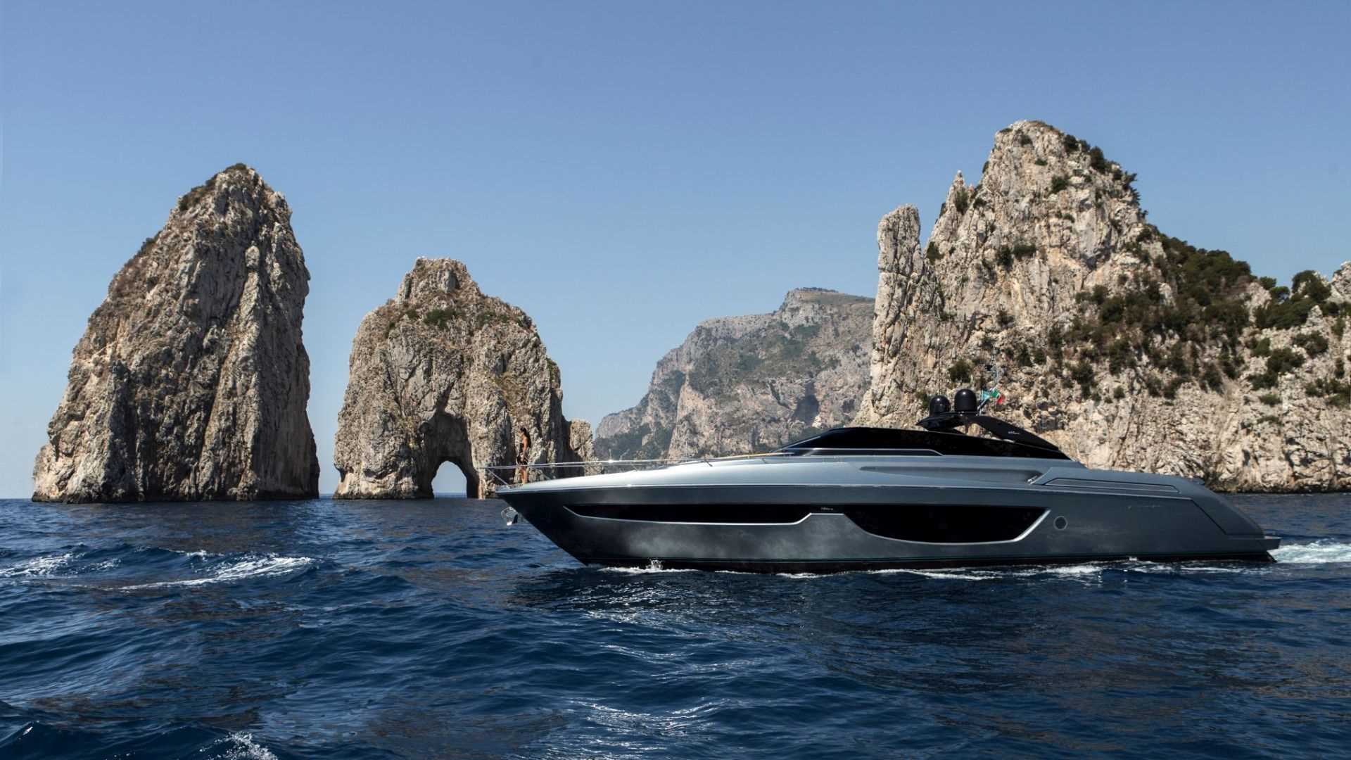 yacht tour capri